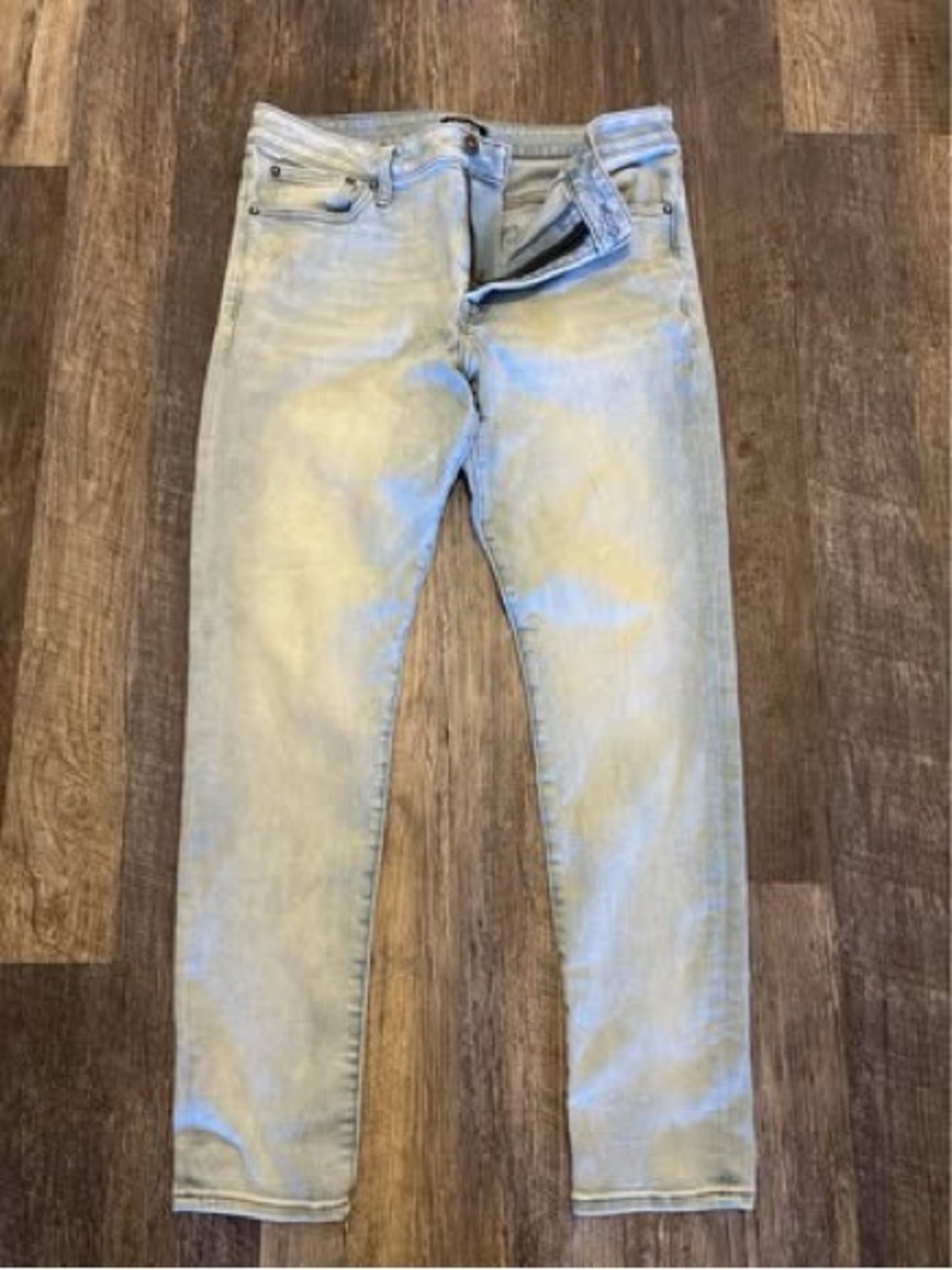 PacSun Light Blue Skinny Men’s Jeans size 34/32. Only wore once.